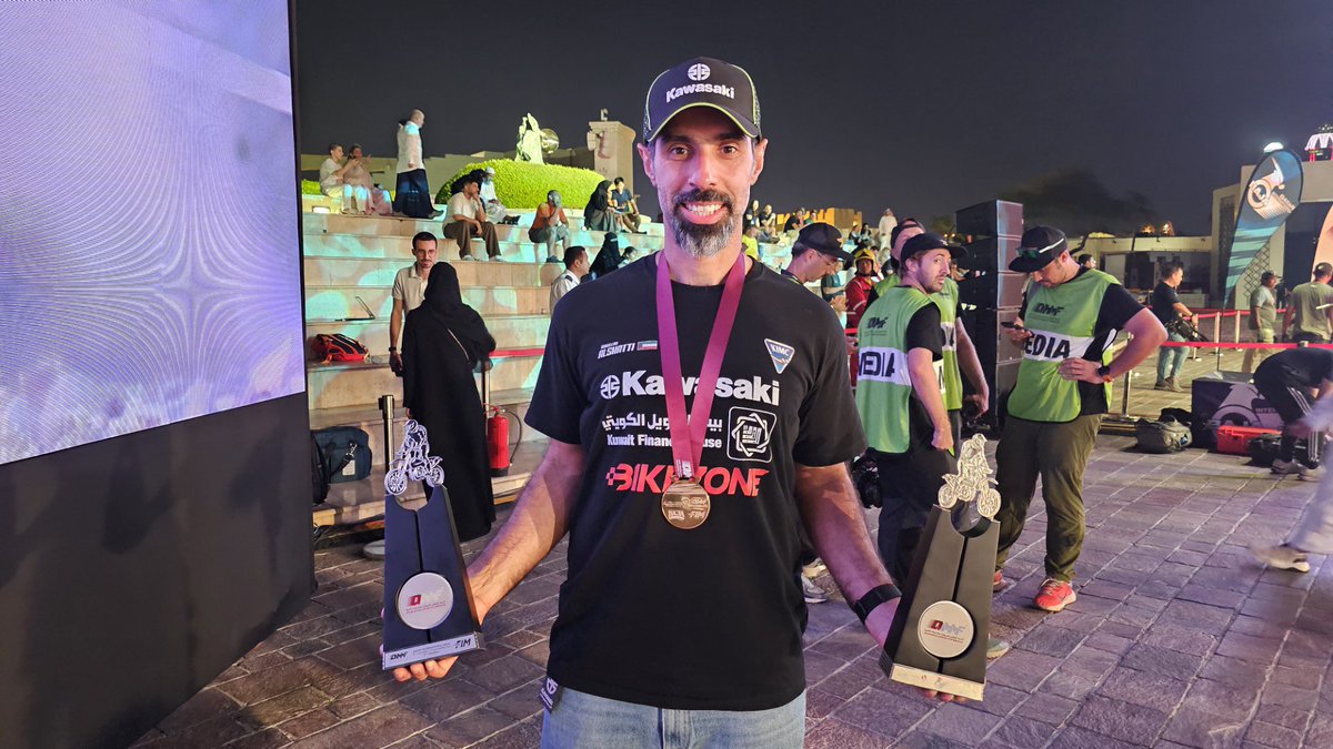 albaydanews's tweet photo. المتسابق الكويتي سالم الظفيري يحرز المركز الأول في فئة سيارات تي 1.1 (السيارات المعدلة) والمتسابق عبدالله الشطي يحقق المركز الثاني في فئة الدراجات النارية في ختام سباق «باها قطر الدولي 2024» الذي أقيم في الدوحة https://t.co/oGhJlcjfR1