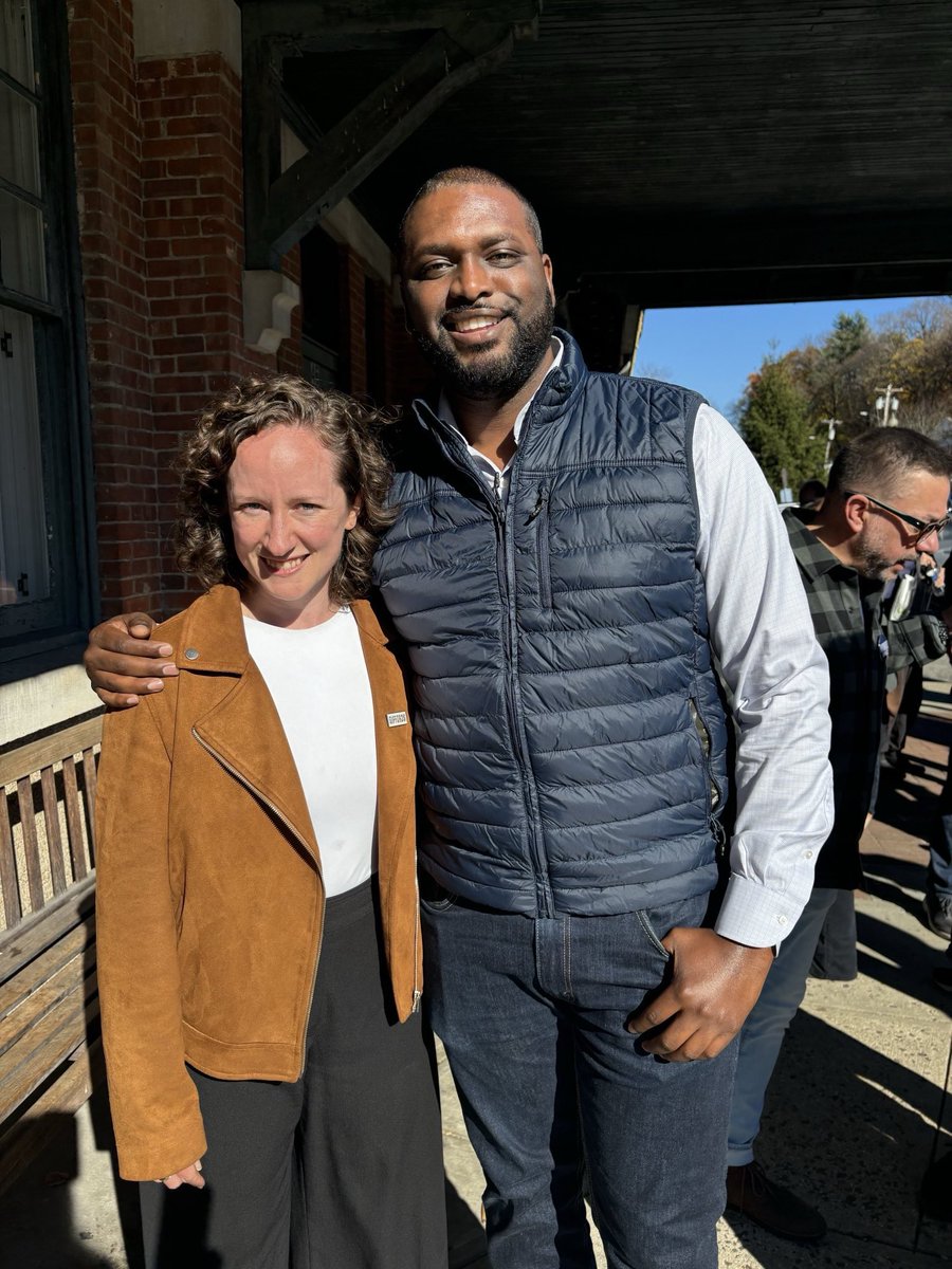 It was great to be in Bedford Hills today kicking off a major canvass alongside County Executive George Latimer, NYS Senator Pete Harckham, Assemblyman Chris Burdick, and GIFFORDS Executive Director Emma Brown, among others. Westchester is fired up and ready to flip the House.