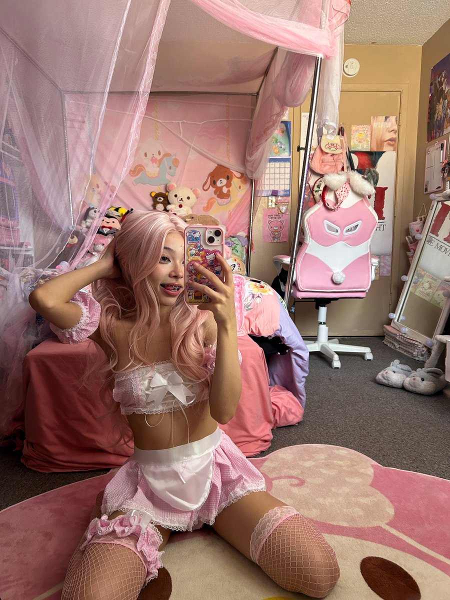 Lilliandollie's tweet photo. say hi for maid booba pics 📸🫧 https://t.co/NBKIkW1NXE