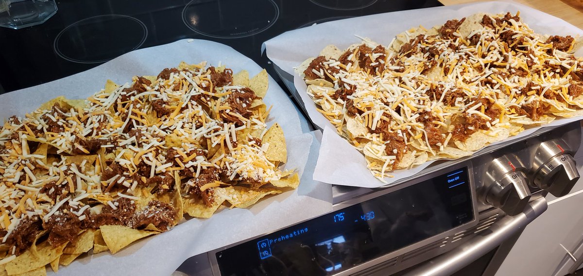 Switched gears to some #MtG <a href="/wizards_magic/">Magic: The Gathering</a> and then returned to some more #Scythe. Up next...pulled pork nachos! 😋 #ExtraLife