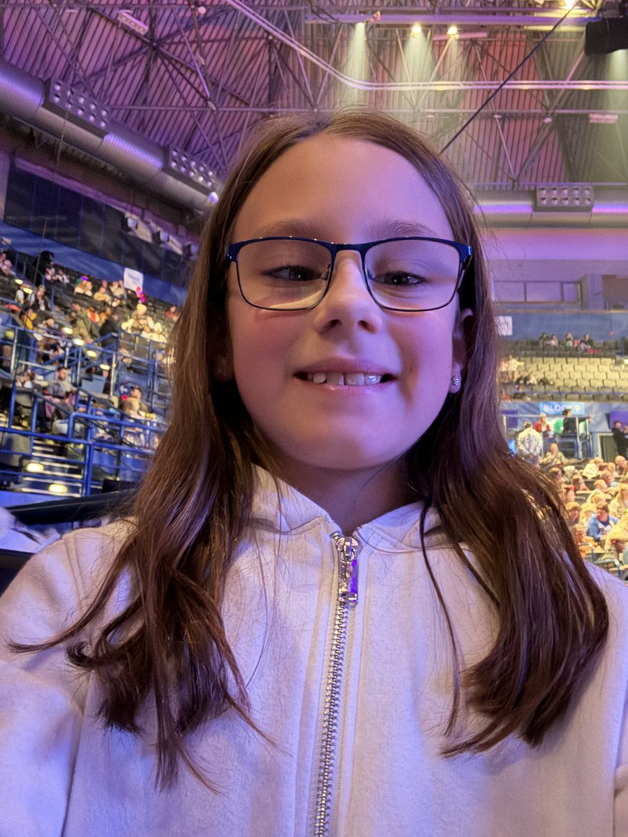 MandyKing84's tweet photo. #DisneyOnIce https://t.co/ANm0HSKDZ1