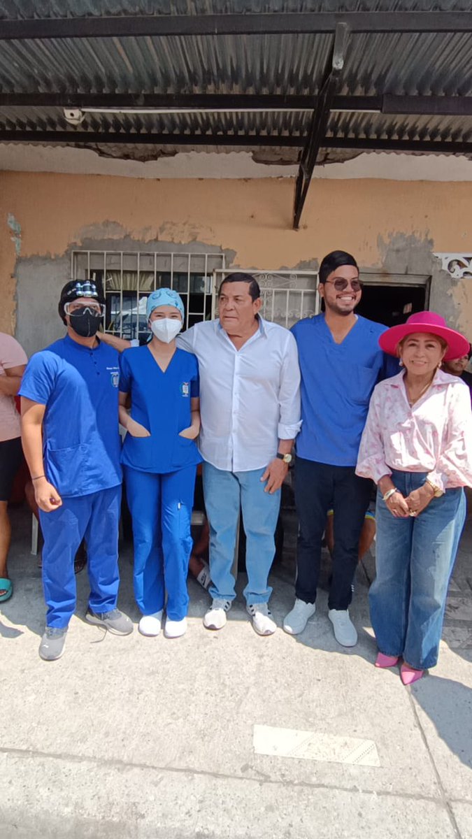 lideresasdel's tweet photo. Seguimos #trabajandoenterritorio con #Brigadasdesaludgratuitas #medicas, #odontologicas Entrega de #lentes con el #AsambleistadelPueblo @JorgeChambaAs en el sector del #Guasmo #proletariosintierra. #Distrito1 @DanielNoboaOk @Adnecuadorok @GomezlRichard @lideresasdel @EcuadorCut https://t.co/1m8jOahPEd