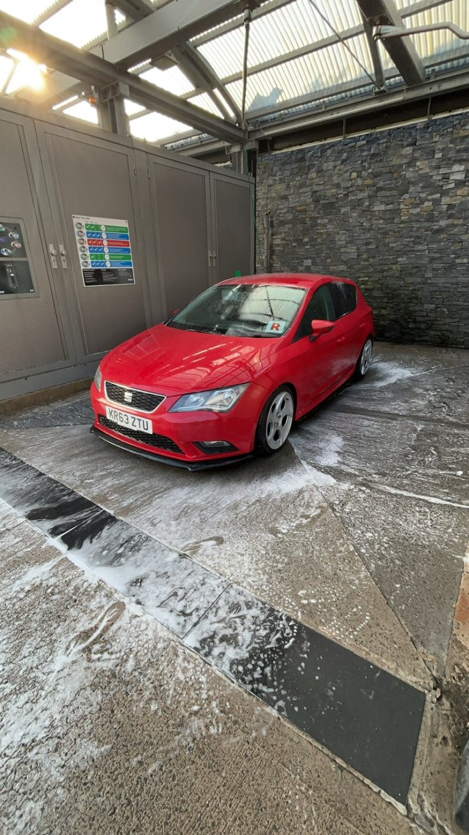 Same spot different car