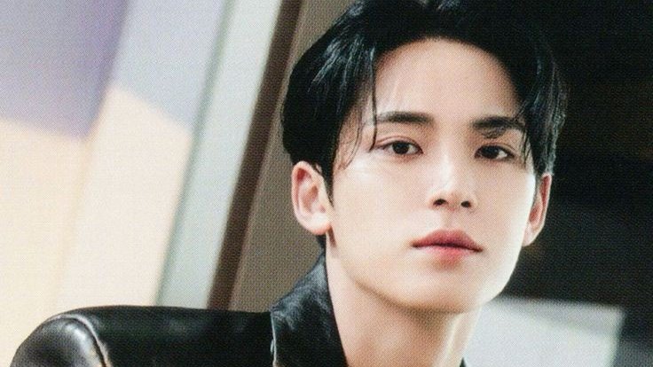 serinforxvii's tweet photo. how to love
a gyuhao omegaverse au

— where just 2 semesters away before his graduation, xmh received an unexpected news, the result of a one night stand with the most popular guy in their university, kmg.

xmh now found himself asking the guy a favor just to keep his baby. https://t.co/cOF0AxRiR7
