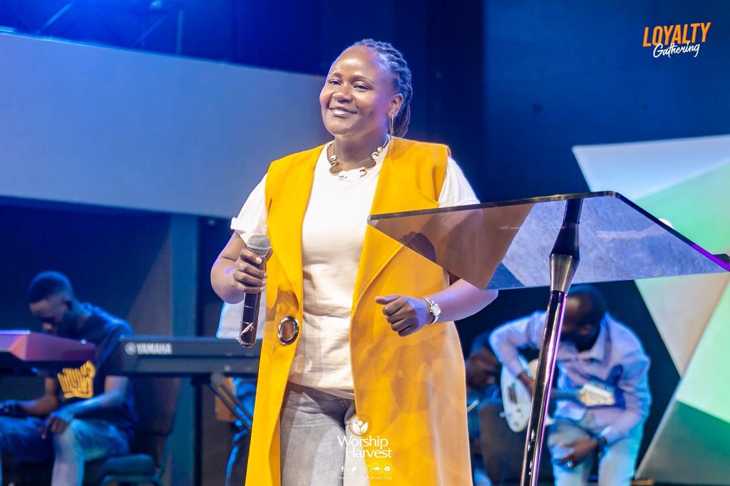 worship_harvest's tweet photo. Be quick to believe 🎶💃🏽
https://t.co/iHihdt2ra6
#LoyaltyGathering
#WorshipHarvest
#GoingAndGlorying https://t.co/kSoD4iSy5U