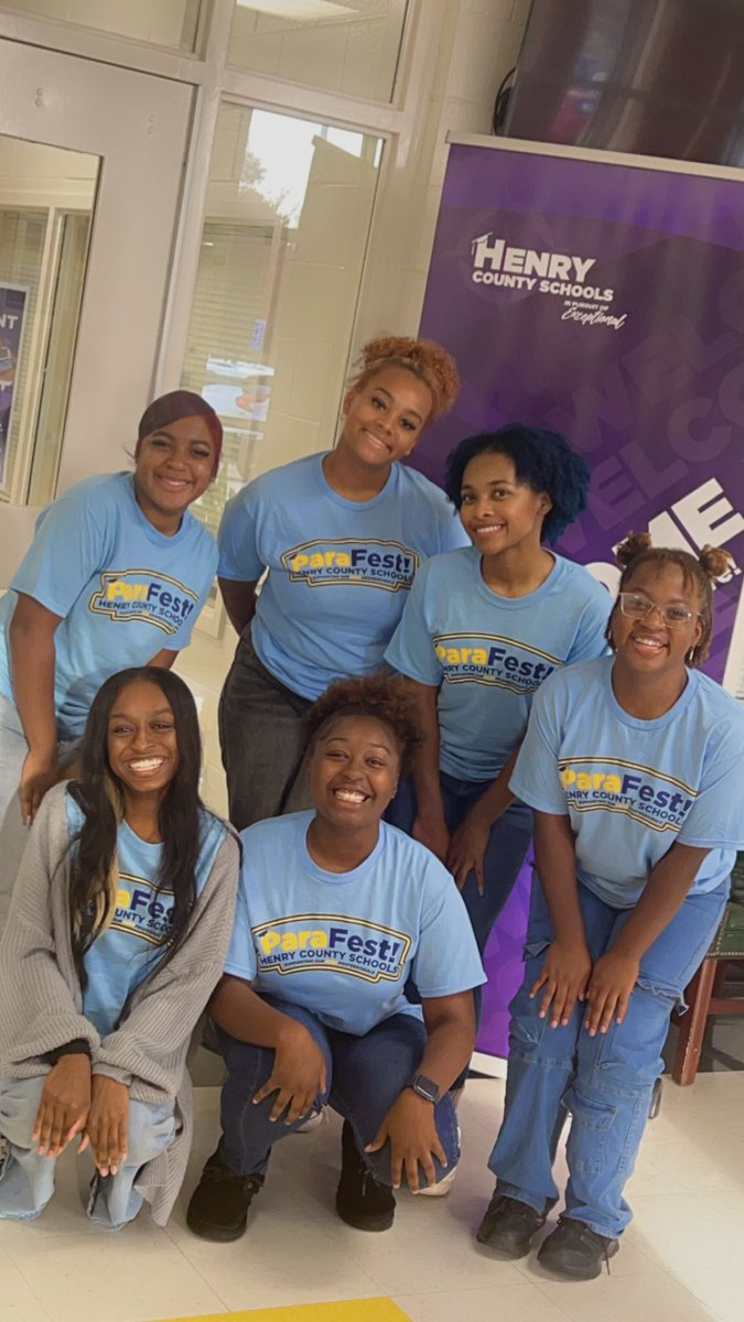 A huge shoutout to these young ladies, senior ambassadors, from Academy for Advanced Studies! From greeting to setting up to encouragement, they displayed the best of what our students are! <a href="/amarierogers1/">Angela Rogers</a> <a href="/meg_5pearls/">Megan Lowery-Pearley💙</a> <a href="/YolandaReidWhe1/">Yolanda Reid Wheeler</a> <a href="/creseda_hawk/">Creseda Hawk</a> <a href="/AntonioMattox2/">Antonio Mattox</a> <a href="/SuptPace_HCS/">SuptPace_HCS</a>