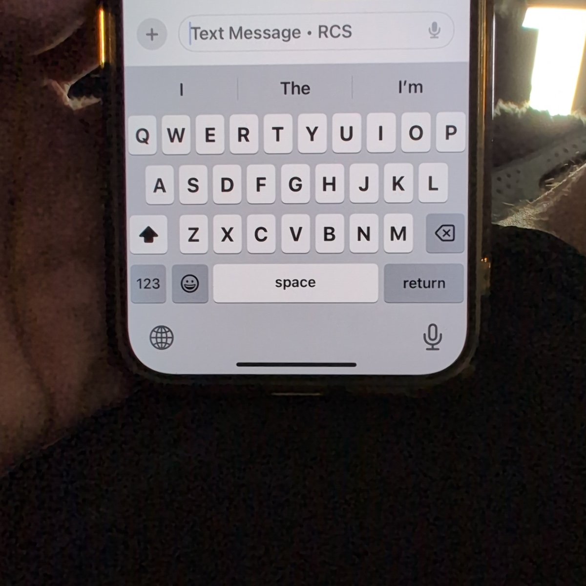 DannyPFriedman's tweet photo. This is my biggest gripe with apple software and why I use my android more for filling out things. I know you can add 3rd party keyboards but they aren't Apples.  There has to be a reason that I'm missing.  If Craig needs me on the team to point out UE woes I'm available 😉 https://t.co/Oj8odSmHkN