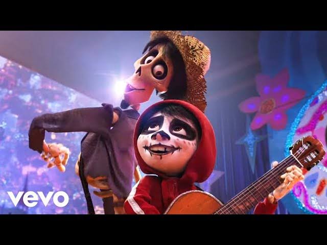 PumaChairo's tweet photo. Migra de los muertos, muertos premium vip, muertos pobres viviendo en la miseria en un mundo espiritual.

Este 2 de noviembre les quiero recordar que Coco fue una película horrorosa. https://t.co/diwxa7jJQW