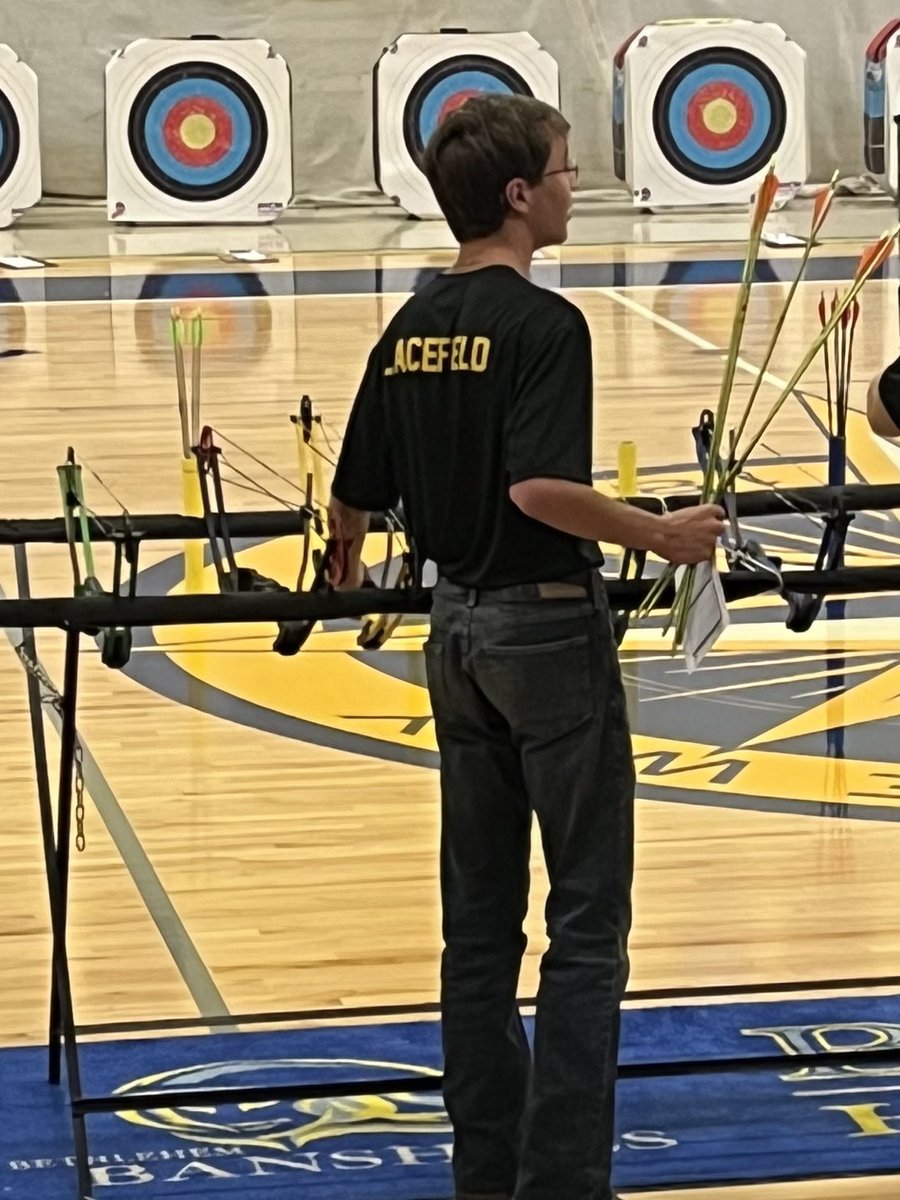BLacefield's tweet photo. Last first archery tournament of the year for our last senior!!!
Good luck @BLacefieldKY and the #WoFoCo #Arrowjackets !!!
π―π https://t.co/duhRndW2jO
