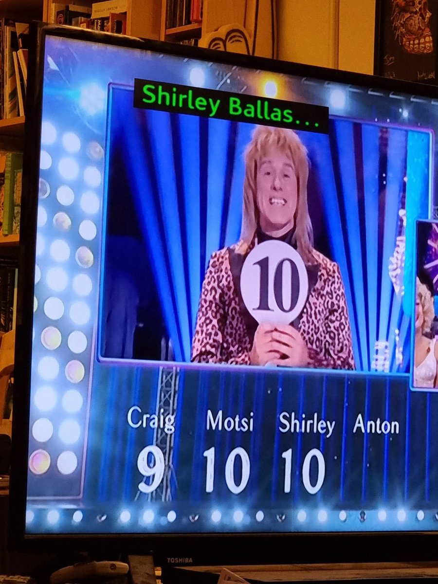 Icons week on #Strictly and the judges are dressed up.
Craig is Barry Gibb,
Motsi is Tina Turner,
Shirley is Cher,
And Anton is...

Dave Hill from Slade?