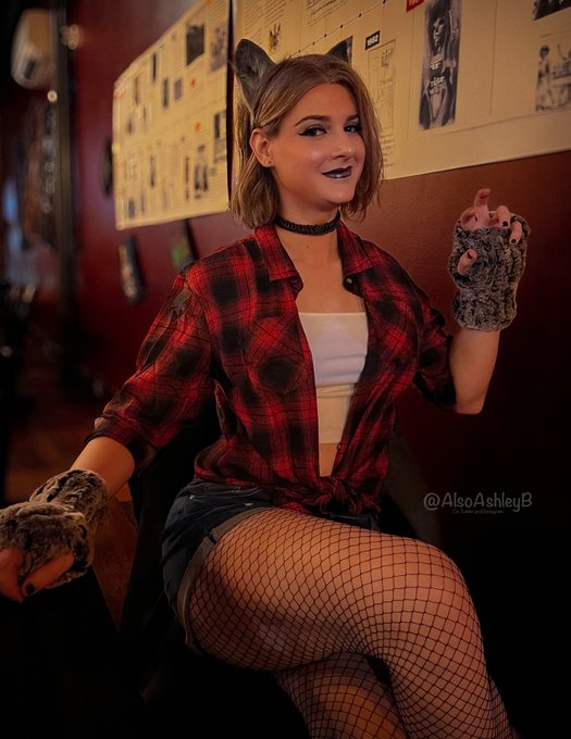 4 pic. I had such a great Howl-aween this year... ?? https://t.co/iVNO7Ta782