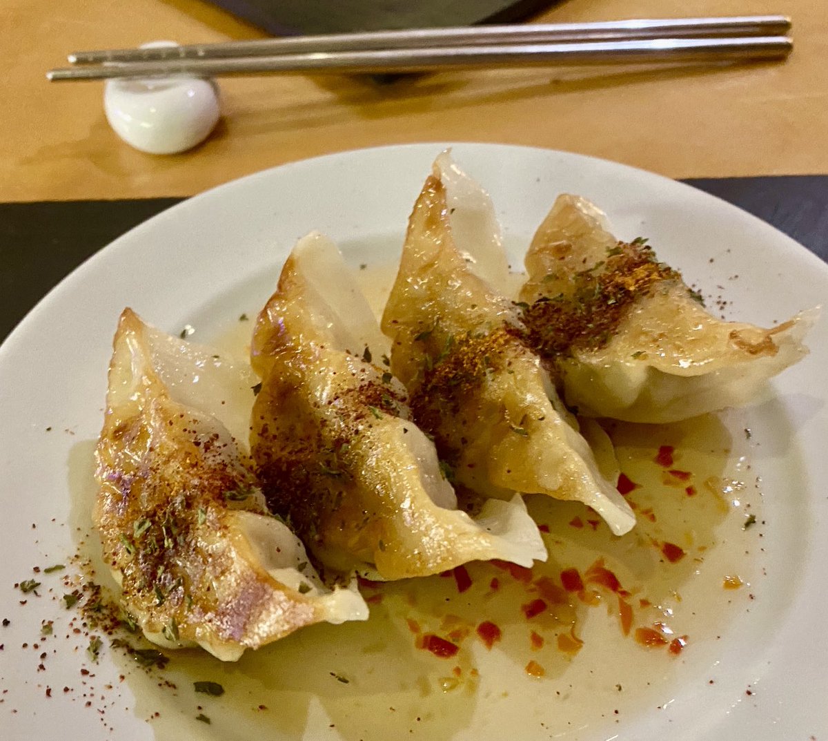 So I thought I’d have a go at making my favourite thing from ⁦<a href="/MackieMayor/">Mackie Mayor</a>⁩ and they were not too shabby for the boys. Pork and vegetable gyoza in da house tonight! Not gonna lie, once you get the hang of the skin, you’re on a roll (Keep your filthy comments to yourself 😂)
