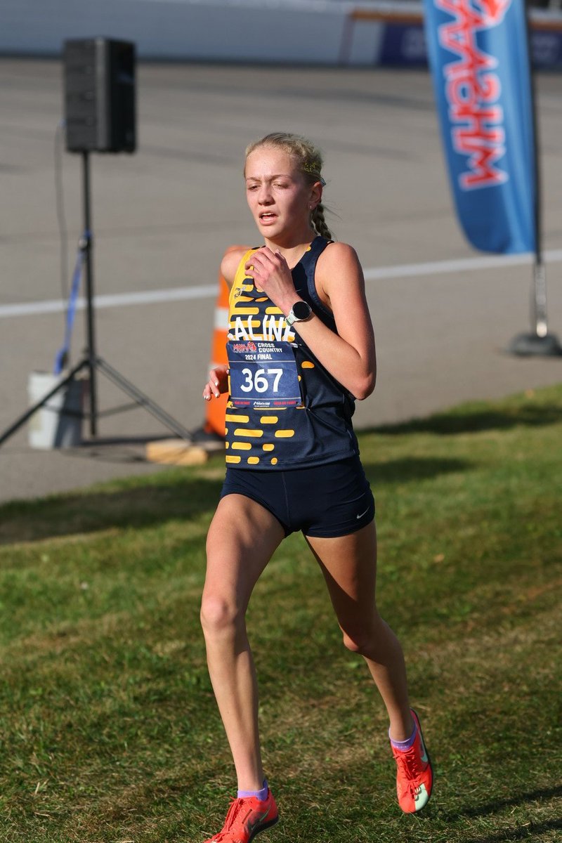 TheSalinePost's tweet photo. Saline girls XC - 2nd in the state! https://t.co/OJcgHVmObY