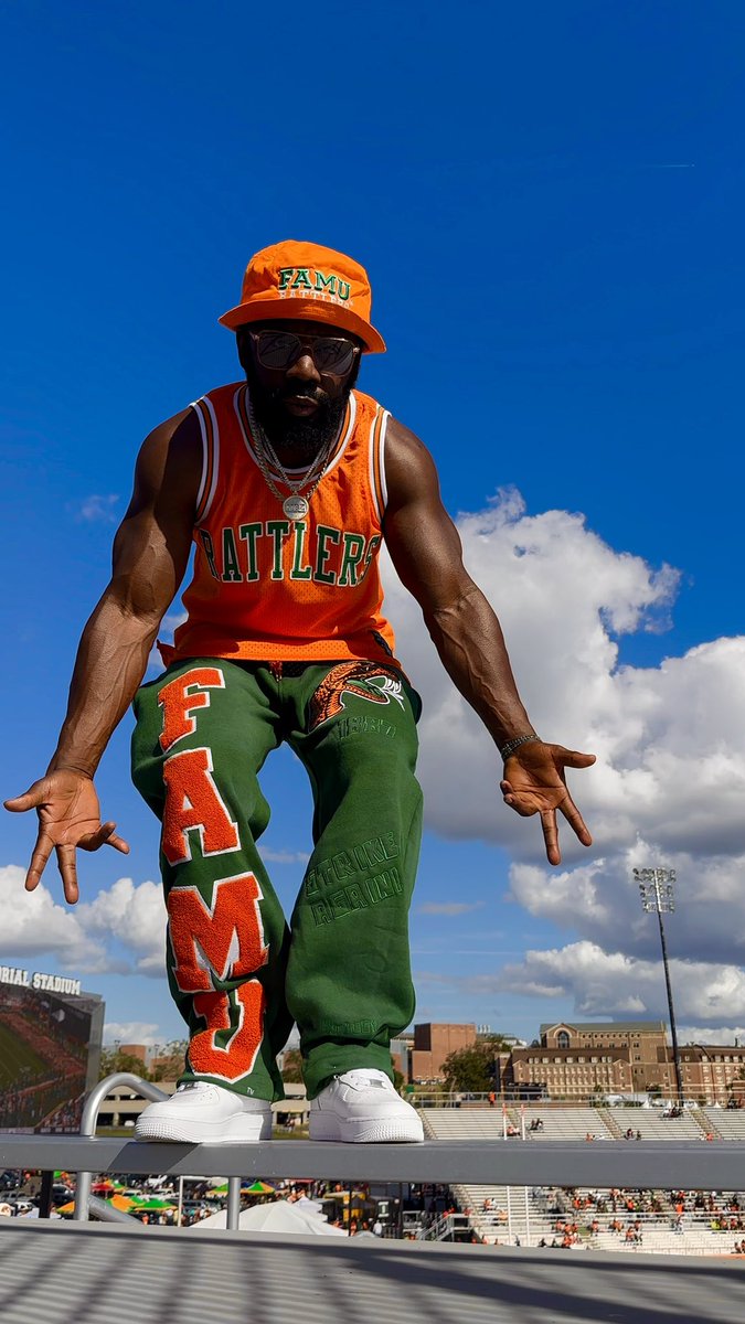 MBEEZY850's tweet photo. #FAMU #HOMECOMING #BraggLive https://t.co/W4gAZG2j3Q