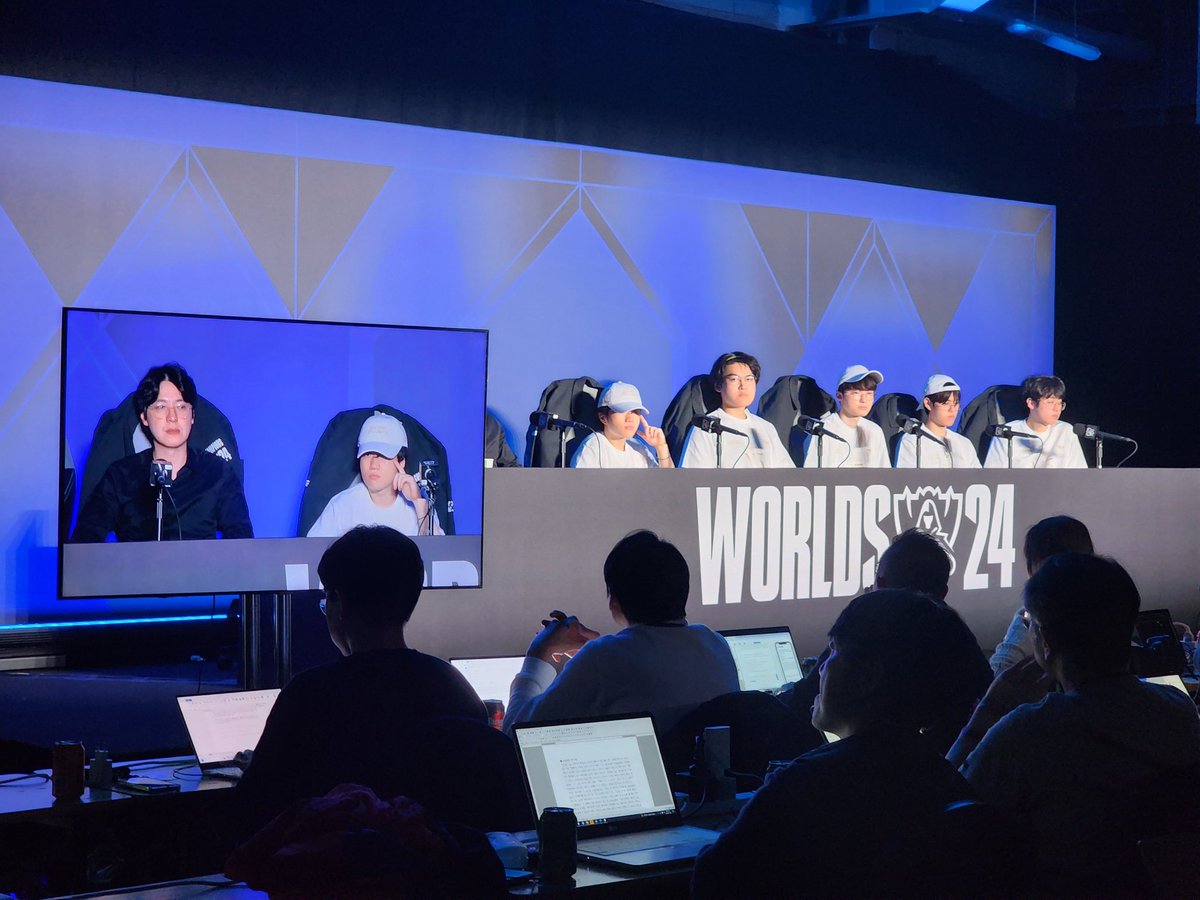 Ashley Kang tweet media