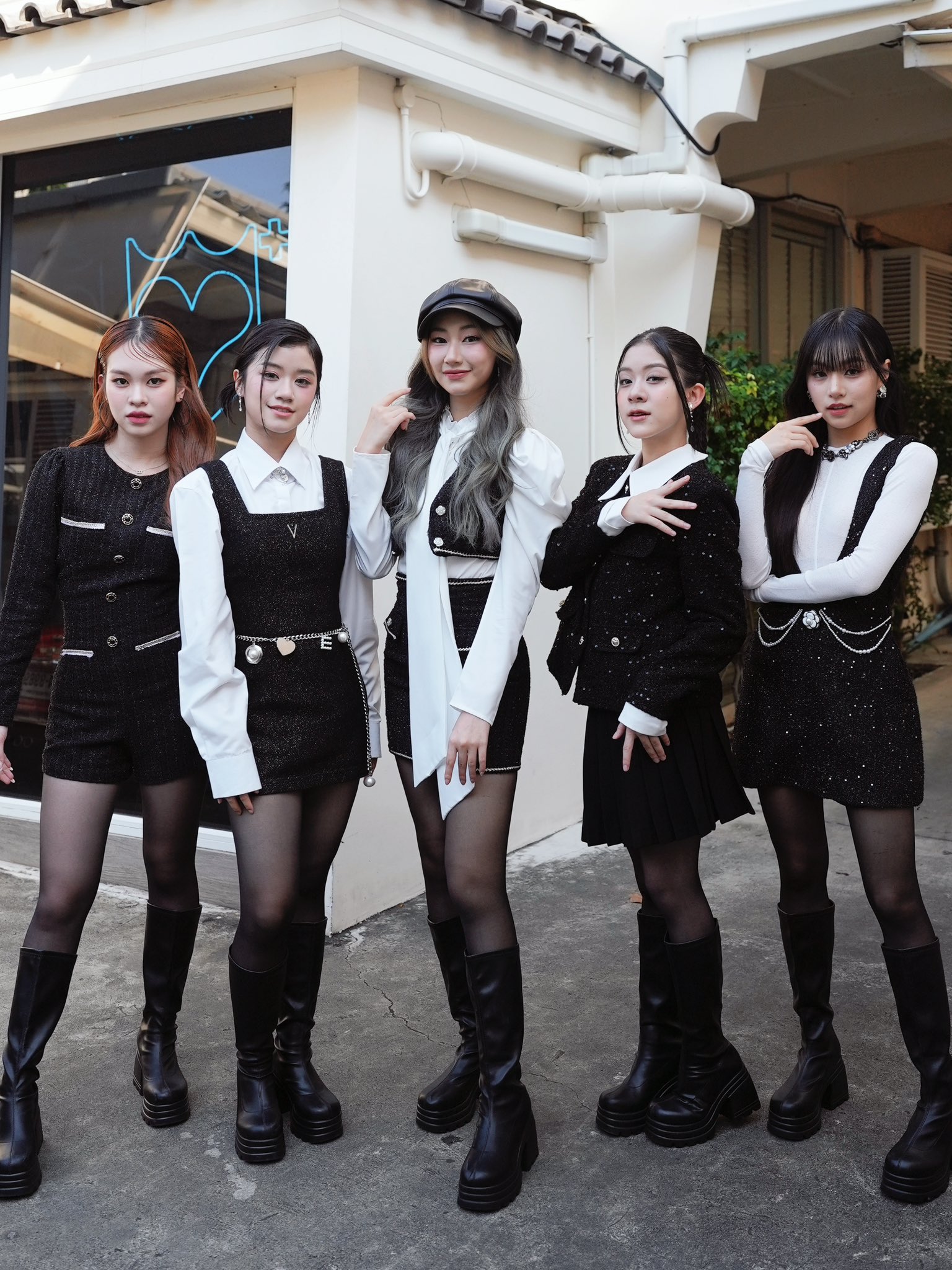 GbZA2aibMAAGQ88?format=jpg&name=large