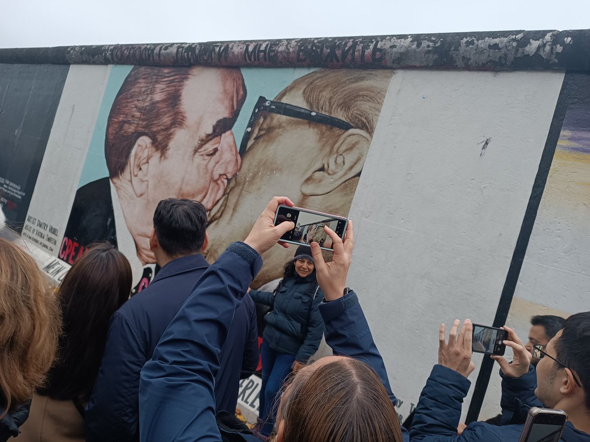 cchango's tweet image. 15 de Mayo in Berlin  
🧠Mit Köpfchen und Herz❤️
👨‍👩‍👧‍👦Die Familiengenossenschaft👨‍👩‍👧‍👦
🇪🇨Quito-Latacunga-Ambato🇪🇨