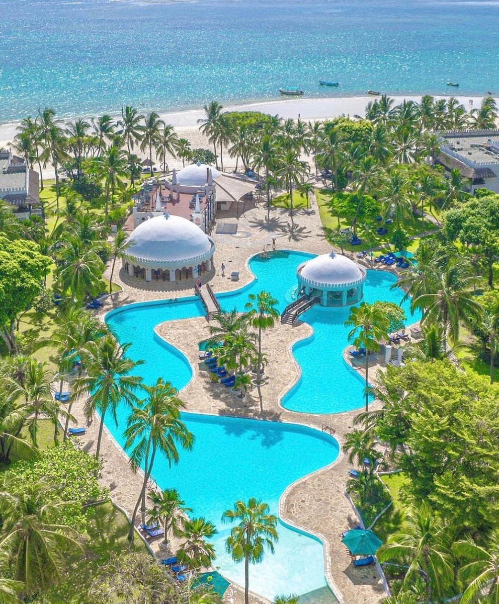 AlikaAdventures's tweet photo. Enjoy a taste of the luxurious beach vacation at Southern Palms Beach Resort, Diani Beach, Kenya📌🏖️🏊🏾‍♀🇰🇪
For Bookings and inquiries:
Email reservations@alikaadventures.com
Call/WhatsApp:0704357642/ 0745757252 
#Diani #SouthCoast #Beach #Kenya #Malindi
#mombasa #northcoast https://t.co/kLm4TY08qY