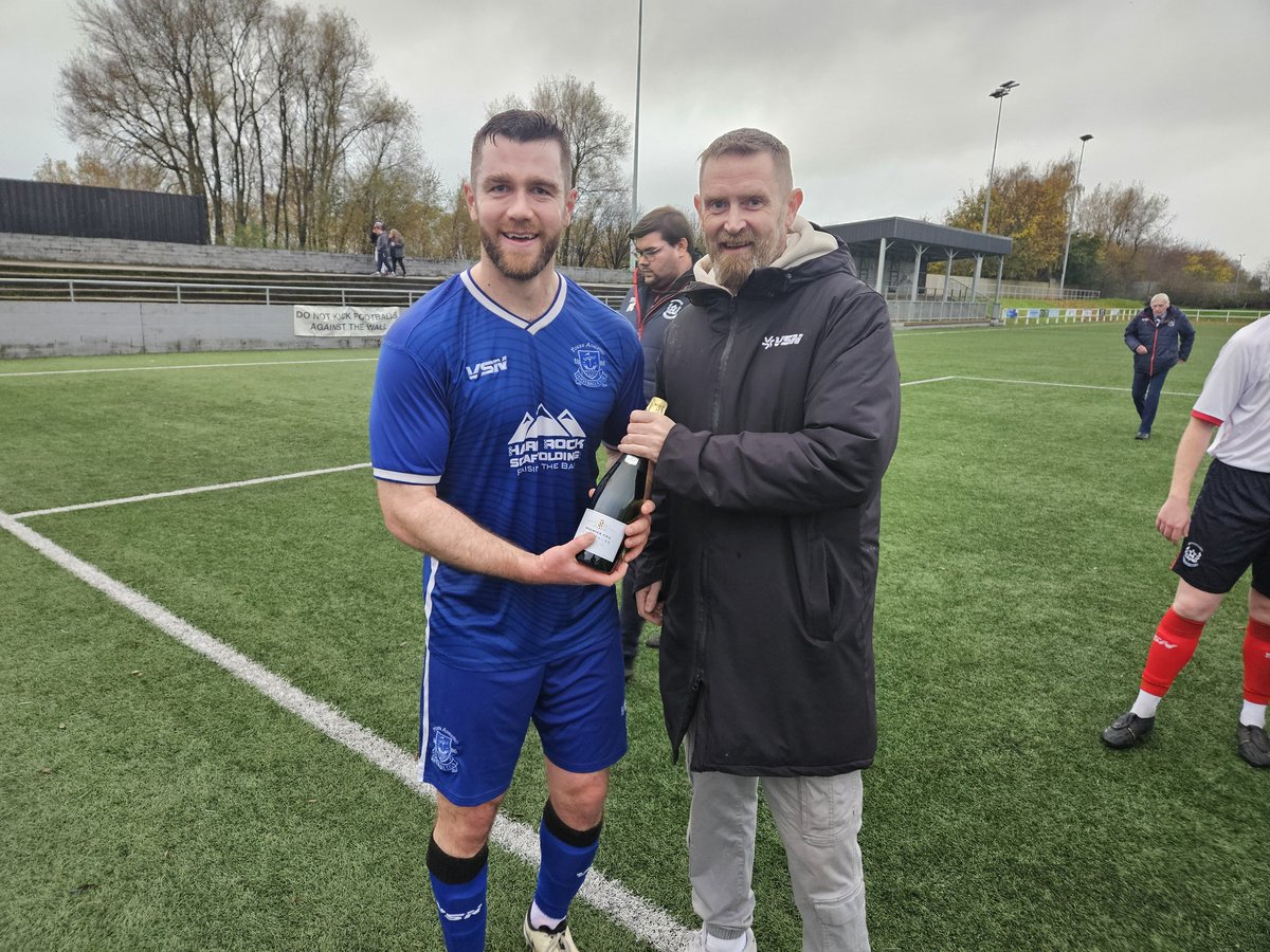 Refs choice for POTM IS <a href="/YOKER/">Dilek Yoker</a> Number 5 Euan Bonham 🍾👏🏼
<a href="/YokerAthleticFC/">Yoker Athletic</a> 3-0 <a href="/Dalry_ThistleFC/">Dalry Thistle FC Official</a>
