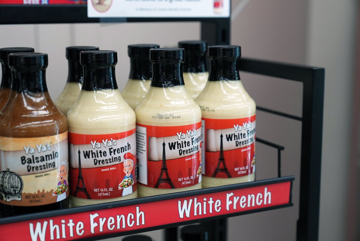 andrump3's tweet photo. some pics from my trip to Akron to investigate a regional salad dressing https://t.co/m1YBPnnZkm