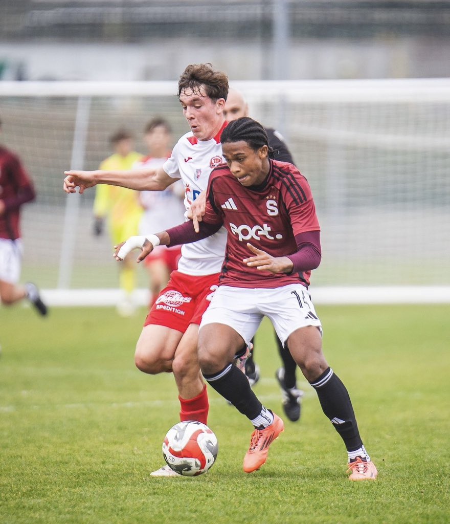 spartazpravy's tweet photo. ✅ Lewis #Azaka (2009) dnes poprvé nastoupil za U19 @ACSparta_CZ proti Brnu!👏🏻 Sparta zvítězila vysoko 7:0. https://t.co/fqF5JvgdGp