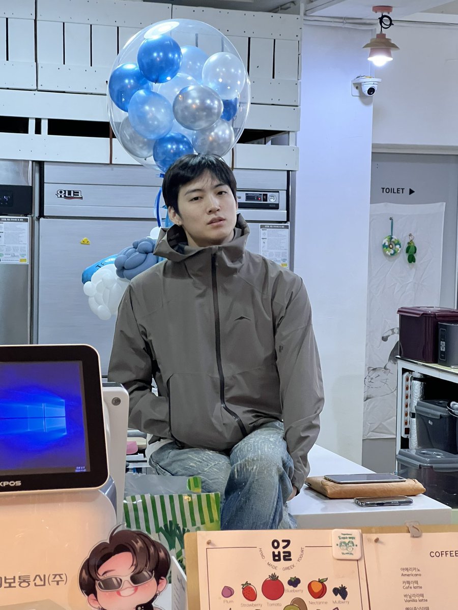 pai1621's tweet photo. ไม่ ละคือ จะหล่อทำไม https://t.co/IHzAYrRNxD