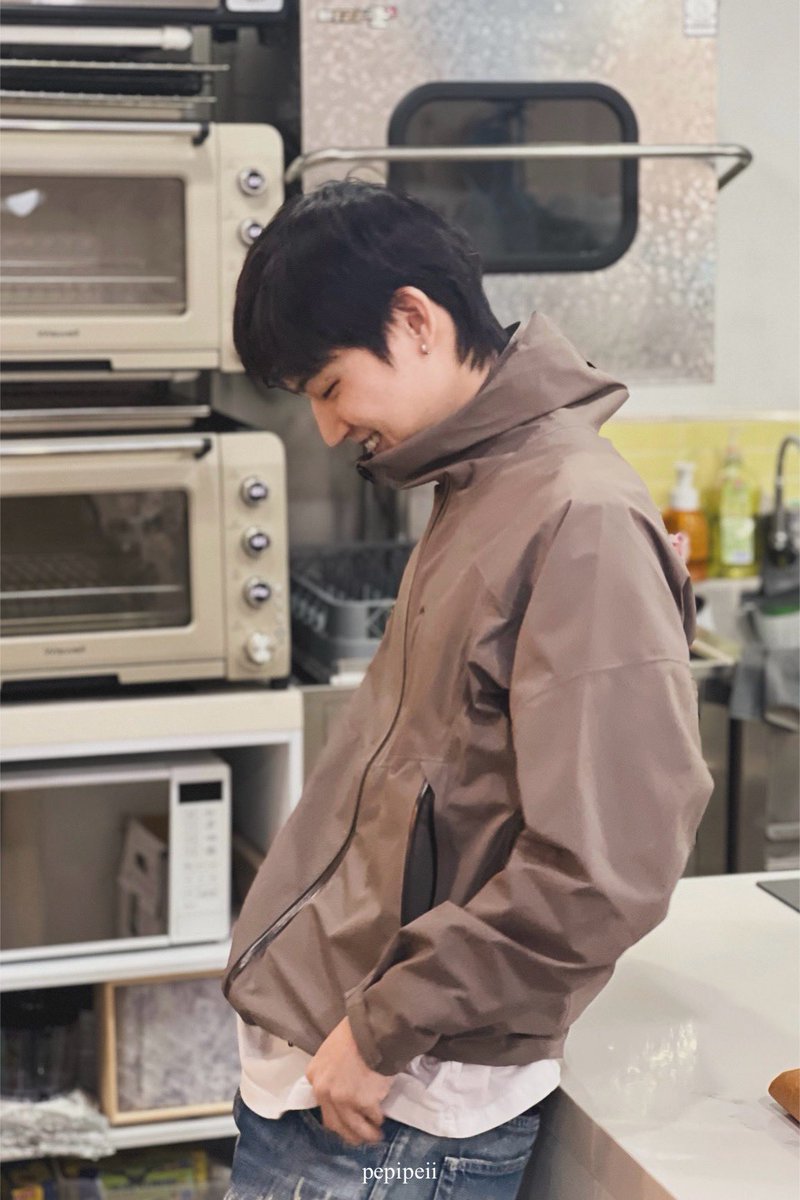 pai1621's tweet photo. ไม่ ละคือ จะหล่อทำไม https://t.co/IHzAYrRNxD