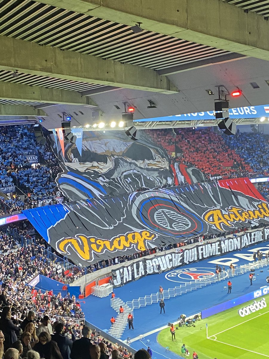 #PSGRCL 🔴🔵 <a href="/Co_Ultras_Paris/">Collectif Ultras Paris</a> VIRAGE AUTEUIL 💪🏼