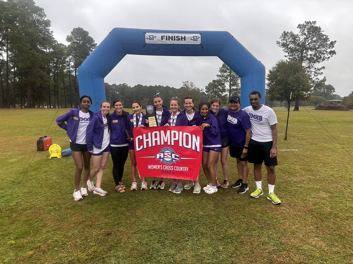 cru_xc's tweet photo. 🤩 ASC Women’s Champions 🤩

#gocru https://t.co/c3E5qtRmpA