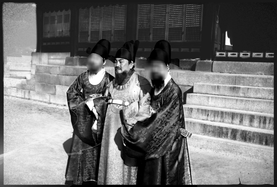 Joseon_VRC's tweet photo. 황제폐하를 폐현(陛見)
#경운궁 #덕수궁 #대한제국 https://t.co/0aLpXpu7Gf