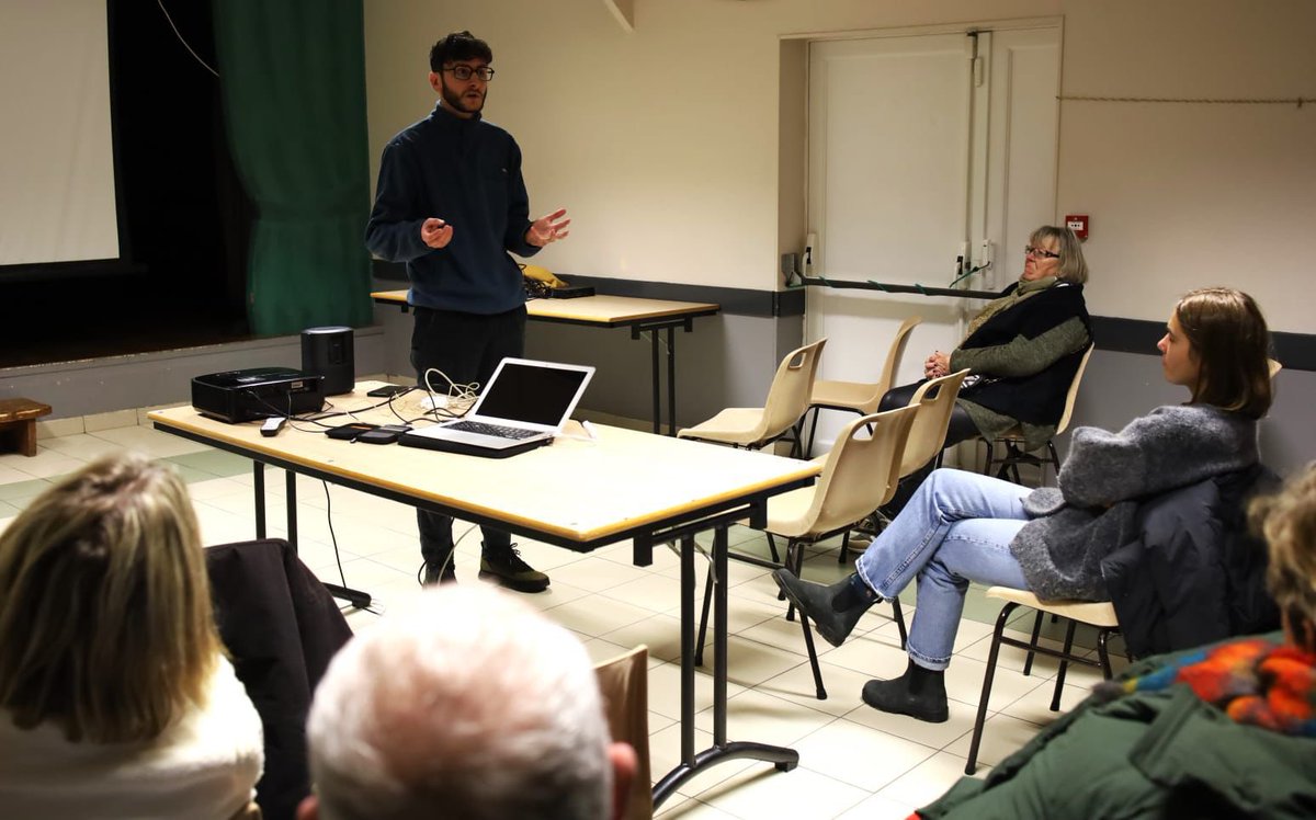 Merci à <a href="/v_depoorter/">Valentin De Poorter</a> @calaislasociale d’être venu jusqu’à nous pour la projection de son film « Nos Hommes ». D’une grande sensibilité, ce film met à l’honneur ces femmes qui se sont levées pour elles, pour leurs familles, pour leurs maris dont l’usine bénéficiaire a fermé du