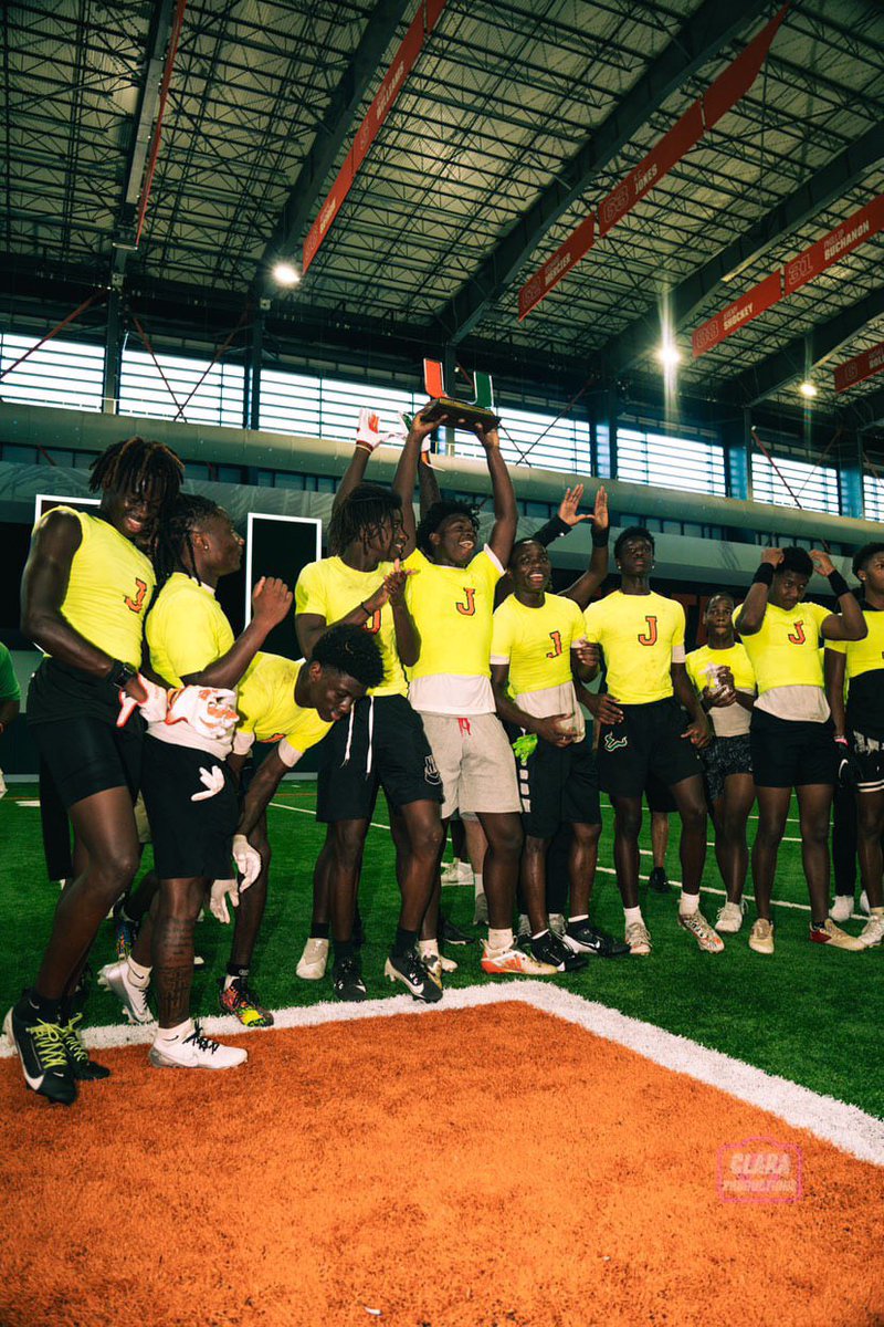 Quimaine myers (@quimainemyers) on Twitter photo Tranfered to the great jones high as a junior, now playing my senior year and I just wanna thank <a href="/JonesHSFootball/">Jones Tigers Football</a> for excepting me as a family and I appreciate the whole coaching staff for seeing something in me that I didn’t. 1 game left then into the playoffs ⭐️ God is good🙏 Tranfered to the great jones high as a junior, now playing my senior year and I just wanna thank <a href="/JonesHSFootball/">Jones Tigers Football</a> for excepting me as a family and I appreciate the whole coaching staff for seeing something in me that I didn’t. 1 game left then into the playoffs ⭐️ God is good🙏