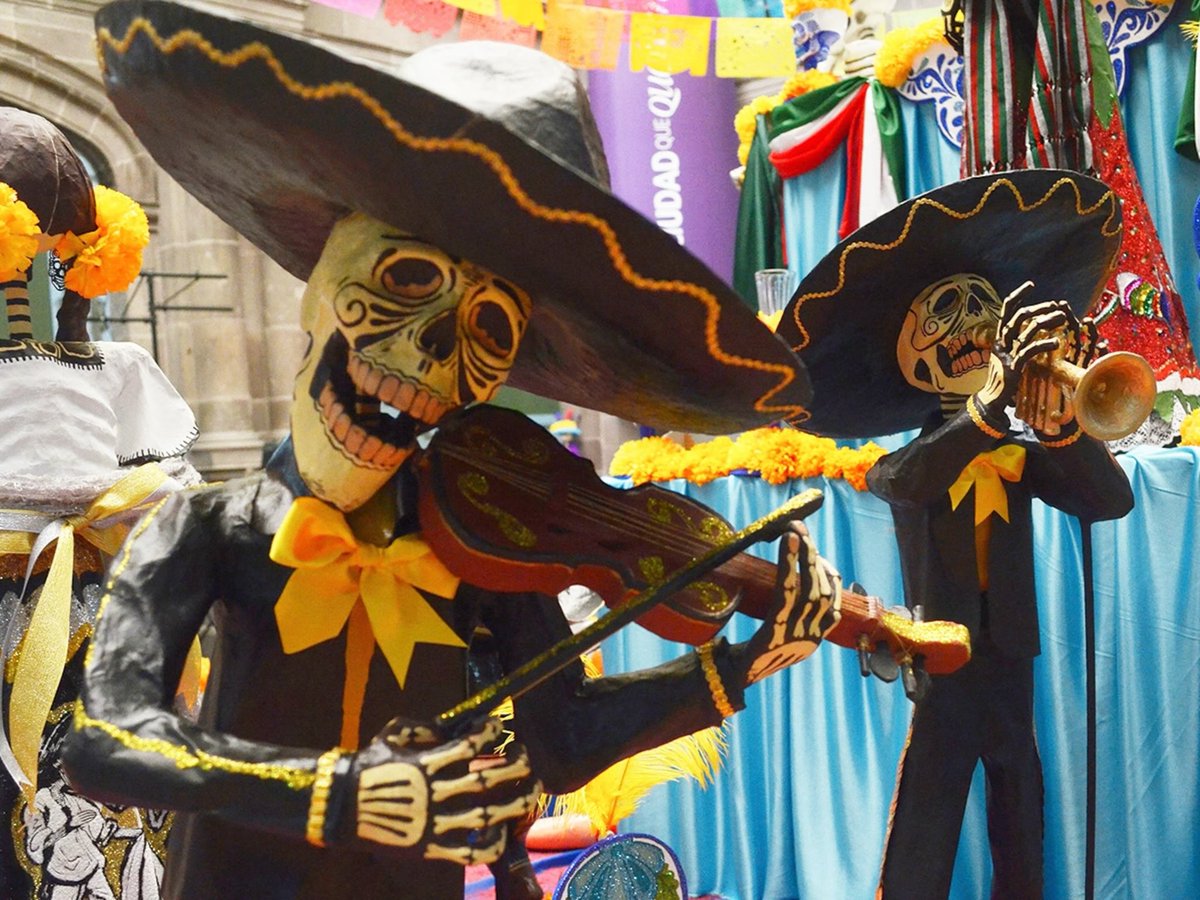 Come join us in our final Halloween party and celebrate day of the dead too!! We will have costume in contest and give aways.