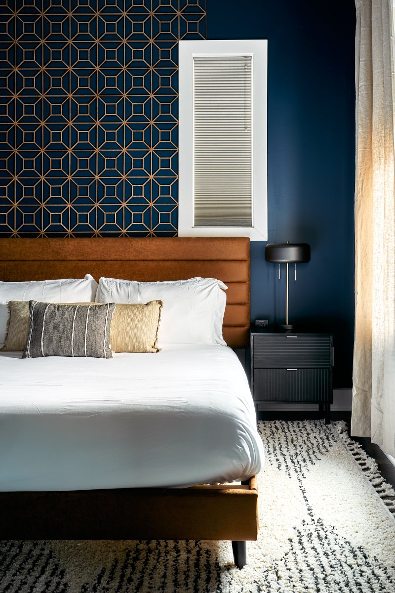 Smart home features, smarter management 🏡 We leverage technology to protect your property and enhance guest experience. Remote temperature control, keyless entry, and 24/7 support—we've got it all covered.
#BeckonHomes #SmartHome