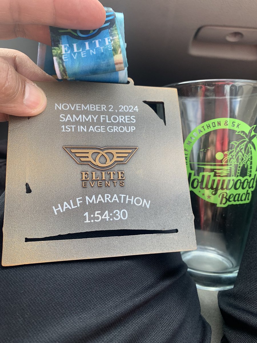 Sammy317's tweet image. Glory to God. Grateful for health and it was great seeing my good friend and FCA brother, @noahwilbanks #Alteregorunning #Running #EliteEvents #Thankful