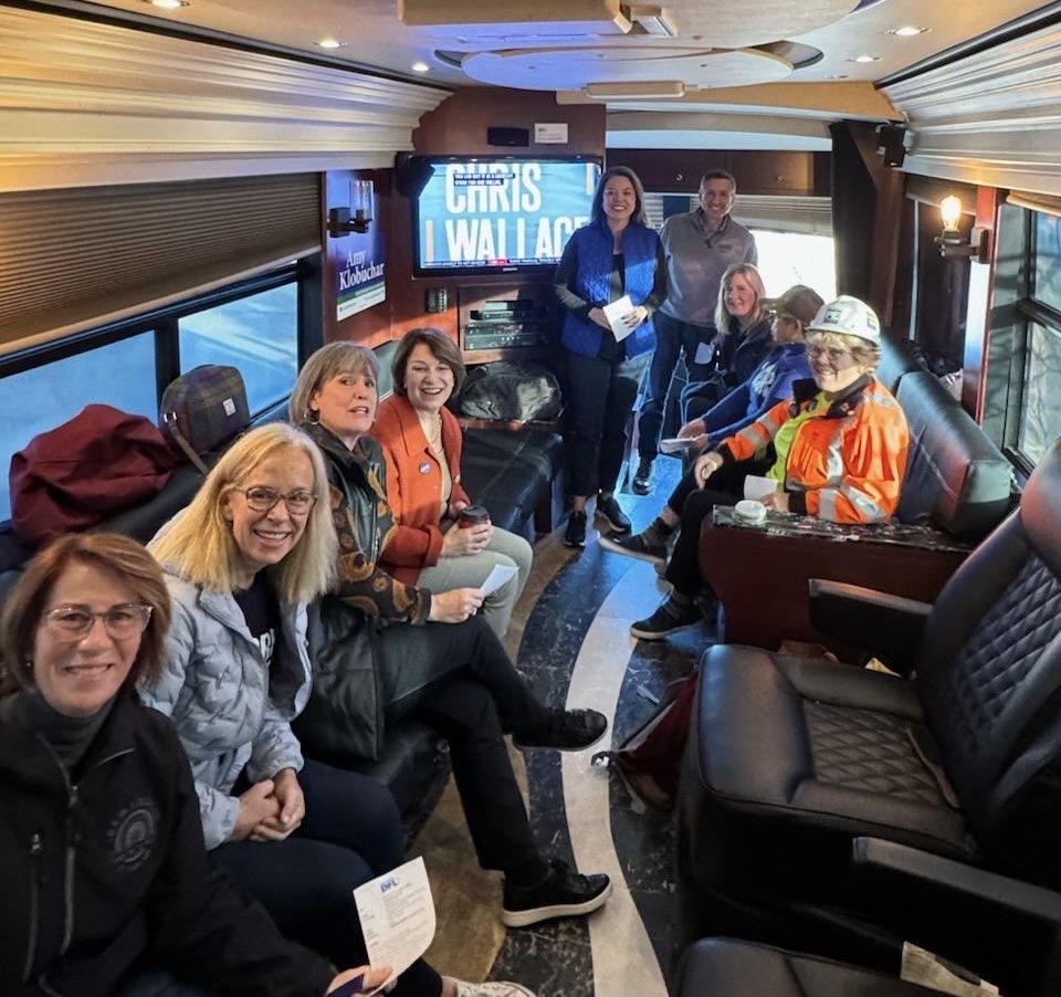 amyklobuchar tweet picture
