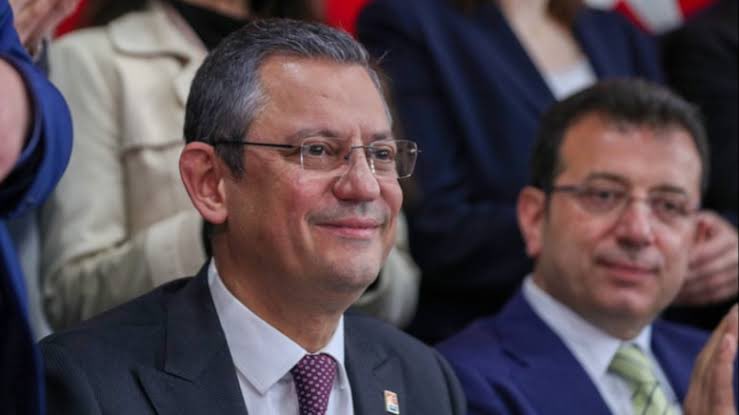 AREA’nın Ekim anketinde en fazla oy kaybeden parti CHP oldu.  

CHP, AREA’nın Eylül anketine göre 4.4 puan kaybetti.
