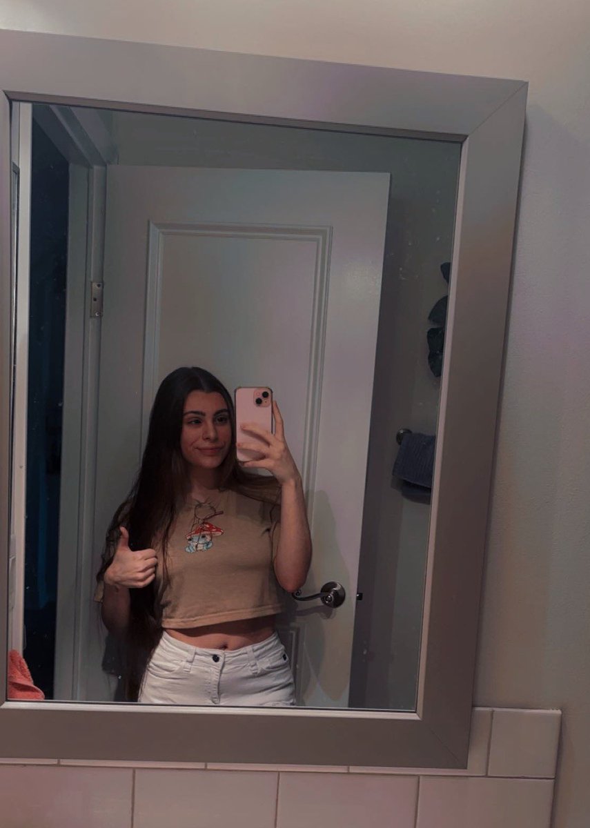 ilycassi's tweet image. 22 😸 (developing dementia)