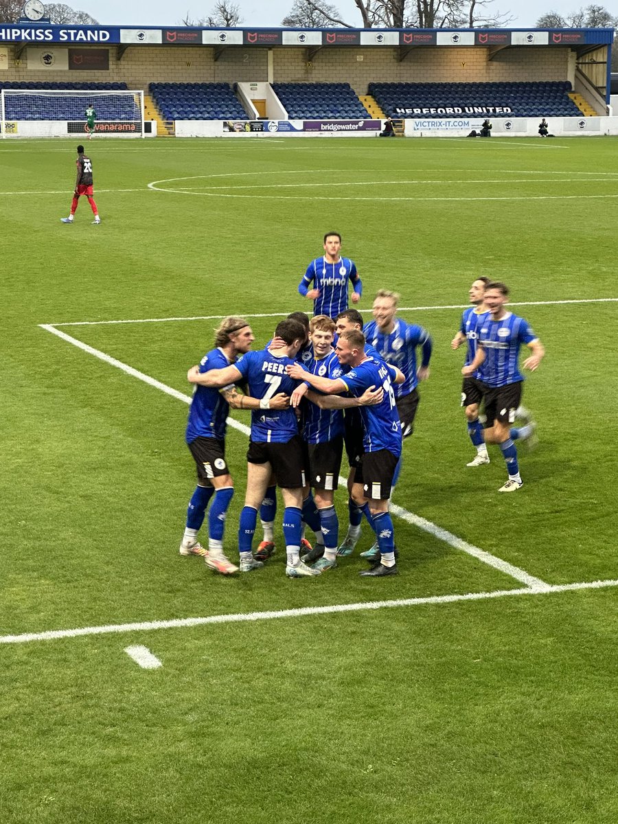 tailski's tweet photo. Peers 2-0!! #ChesterFC https://t.co/8PfBGSHXSc