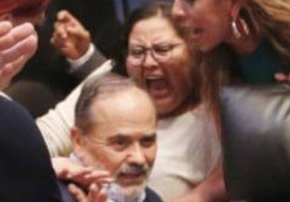 NoSoyBuenaOnda's tweet photo. @CarlosVZenteno Al menos no intentan comerte https://t.co/Fvp0D73eDq