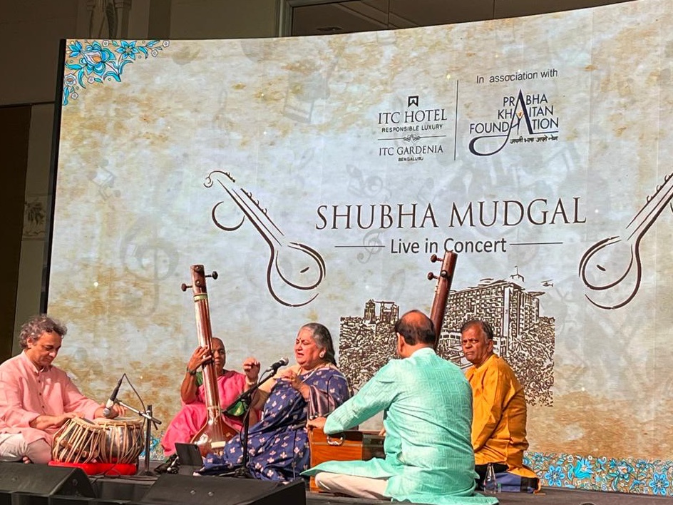 FoundationPK's tweet photo. PKF X ITC Hotels - Live In Concert: Shubha Mudgal
Witness some glimpses from the mesmeric concert of Padma Shri awardee Shubha Mudgal at ITC Gardenia in Bengaluru.
@ITCHotels @smudgal @ITCGardenia @ehsaaswomen #Bengaluru #PKF #ShubhaMudgalinBengaluru #ExclusiveConcert