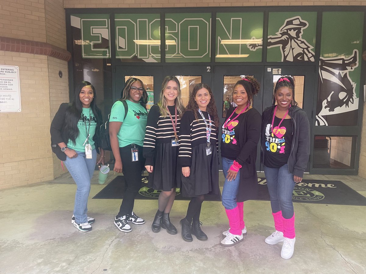 Tonya Reyes (@mrstreyes) on Twitter photo Had to come back and add these ladies for Twin Day. They are pairing up to say no. <a href="/edison_school/">Edison Middle School</a> #RedRibbonWeek Had to come back and add these ladies for Twin Day. They are pairing up to say no. <a href="/edison_school/">Edison Middle School</a> #RedRibbonWeek