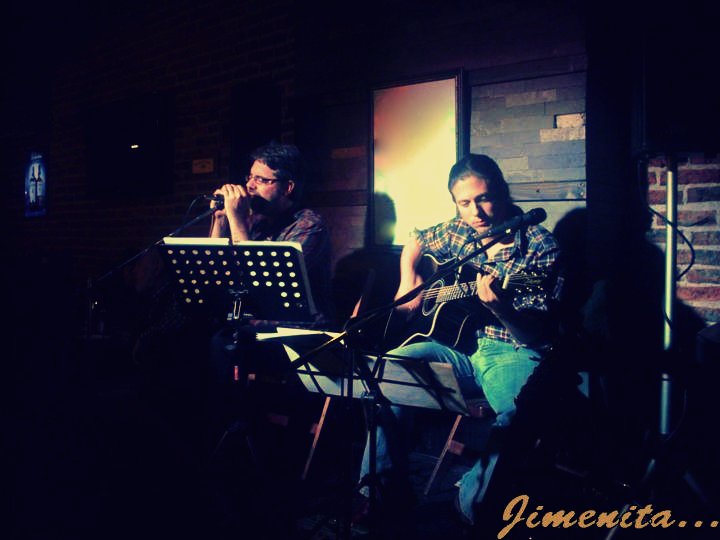 AleSpuntone's tweet photo. Felices 14 años @spuntonemendaro Desde el 2/11/2010 en La Parrilla del Lou construimos una amistad de hierro con Guzmán y todos ustedes.
Junto a @tavoberriel en aquellos tiempos y hoy a @mbeltransca y Lalo Sánchez seguimos en camino y en canciones.
Gracias @bizarrouruguay.
Salú! https://t.co/nmCMaG2Y1m