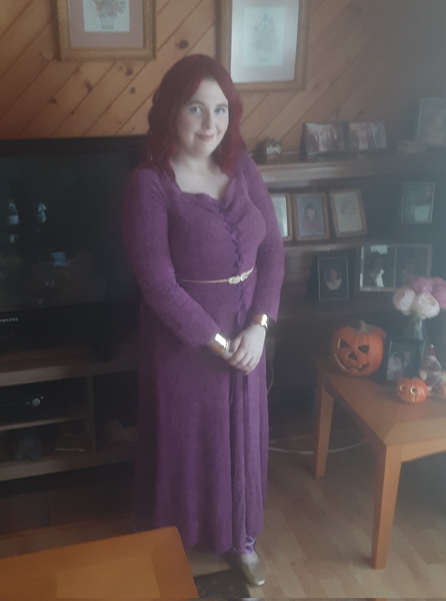 Marilynhackfan's tweet photo. Late posting this but Delia Halloween costume 🎃 
#beetlejuicebeetlejuice #deliadeetz https://t.co/aydMDoCUuf