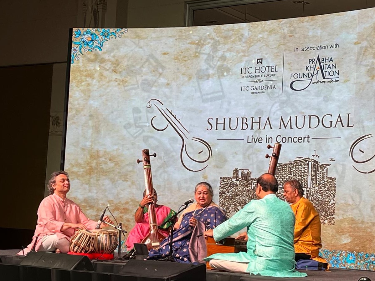 FoundationPK's tweet photo. PKF X ITC Hotels - Live In Concert: Shubha Mudgal
Witness some glimpses from the mesmeric concert of Padma Shri awardee Shubha Mudgal at ITC Gardenia in Bengaluru.
@ITCHotels @smudgal @ITCGardenia @ehsaaswomen #Bengaluru #PKF #ShubhaMudgalinBengaluru #ExclusiveConcert