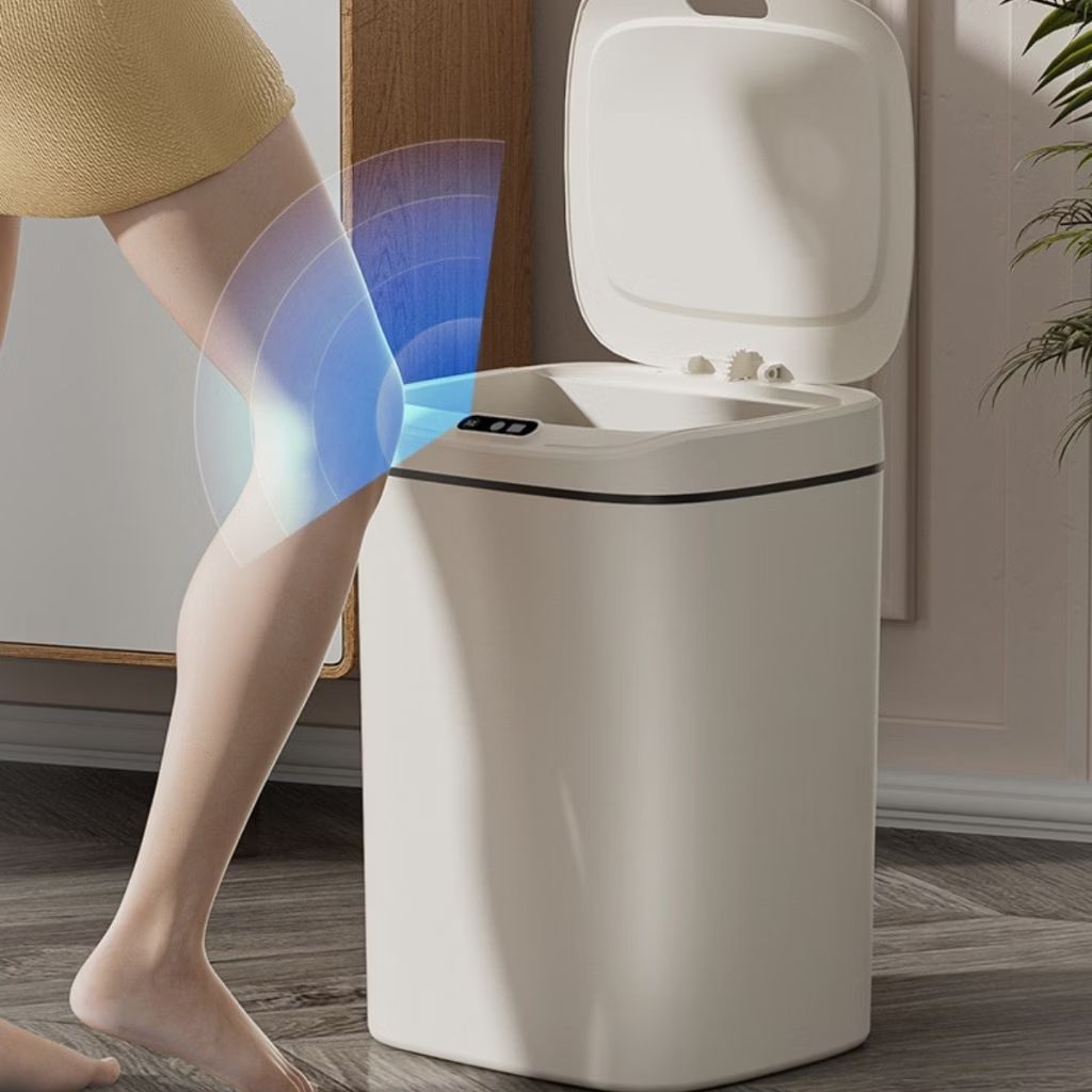 Isabel81259659's tweet photo. Dê uma olhada em Lixeira com Sensor Automático Inteligente Abre Fácil em Toque Cesto Lixo Banheiro Cozinha Escritório 16 Litros por R$84,99. Compre na Shopee agora! https://t.co/MB6QIWBpH3 https://t.co/IbF2jBkAhM