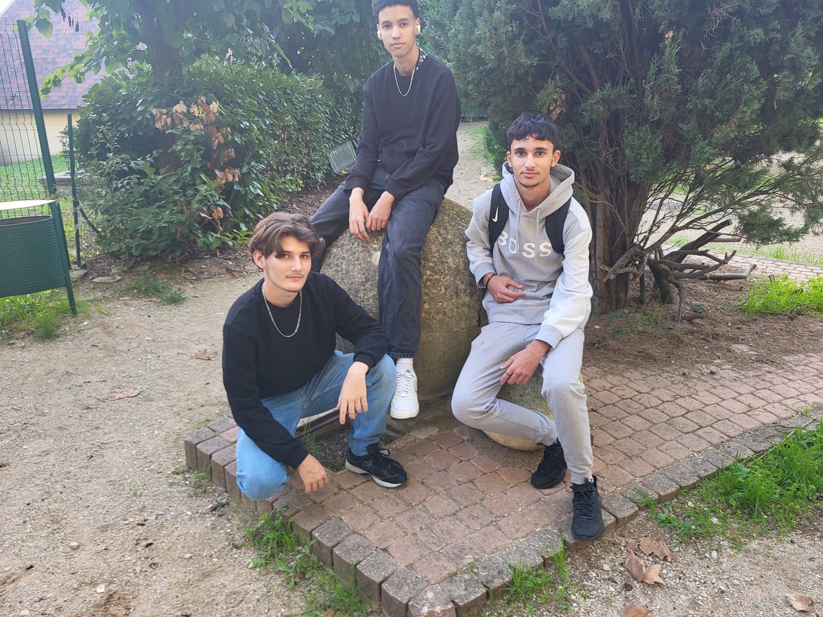 MinkaShitpost's tweet photo. Tournoi sur Aix fini
Merci à tous les TO ( @Ae_SSBU , @DenPuShiLeGrand ...)
Loose contre Denpushi/Guizmo
Win sur R3D
Content d'avoir était en compagnie de la GM et de @Assan_tqt.
#4GM #4SUN https://t.co/5XfjyEVZf6
