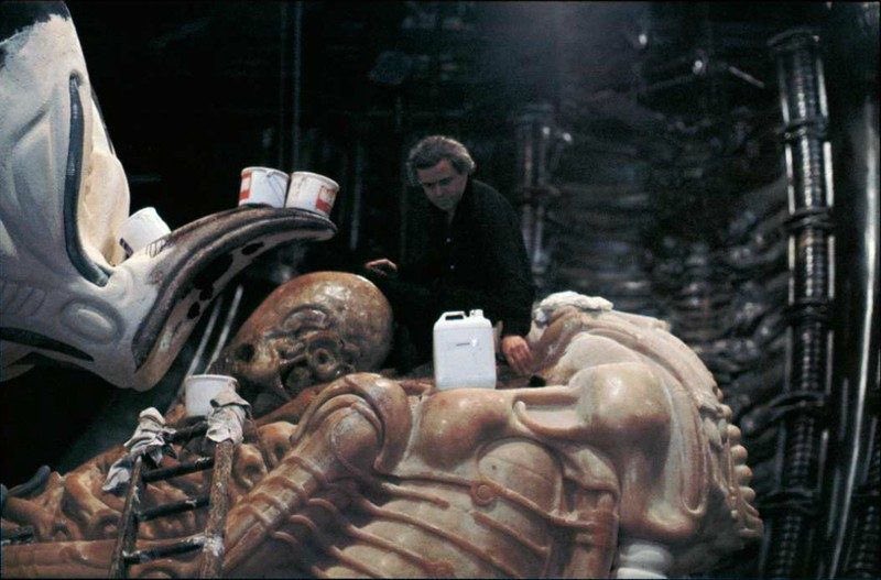 BobaFettANHSE's tweet image. #hrgiger inspects the Space Jockey 🎥