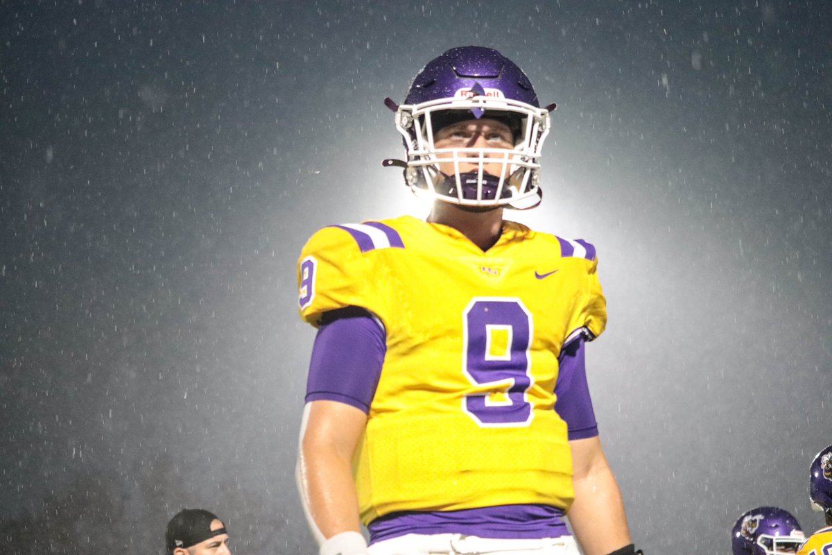 dsjacketstv's tweet image. Rain game ✅✅

@denhamspringsFB | #AnythingButSoft