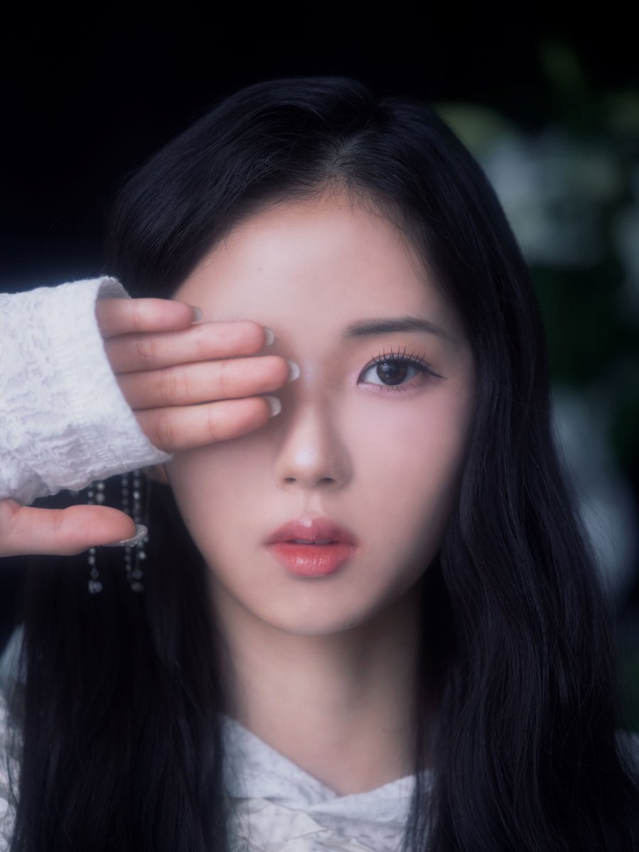 📸| Confira a Concept Photo de Lee Jiwoo versão A para a unit japonesa  ∞! (Hatchi!)

#이지우 #tripleS #Leejiwoo #트리플에스